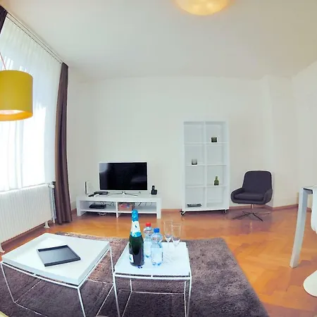 2br Near - Stardust 11 *