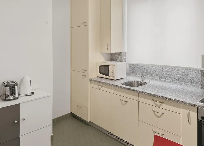 2br Near - Stardust 11 *