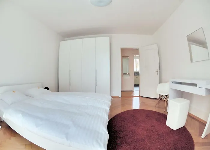 2br Near - Stardust 11 *