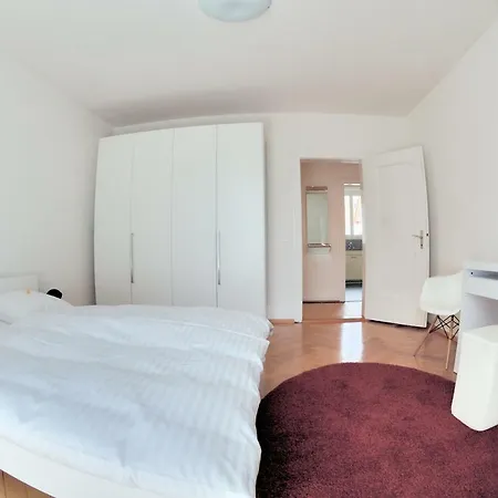 2br Near - Stardust 11 *